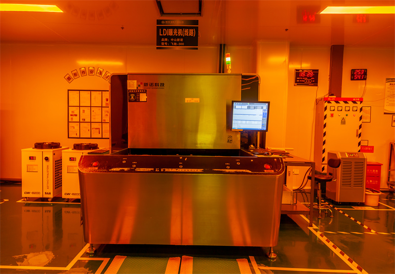 6、LED曝光機.jpg