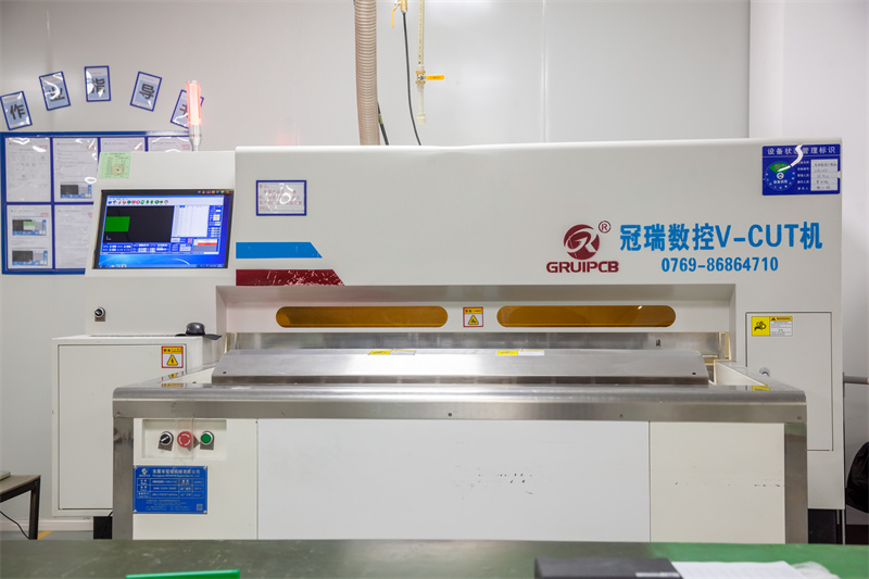 12、數(shù)控V-CUT機.jpg